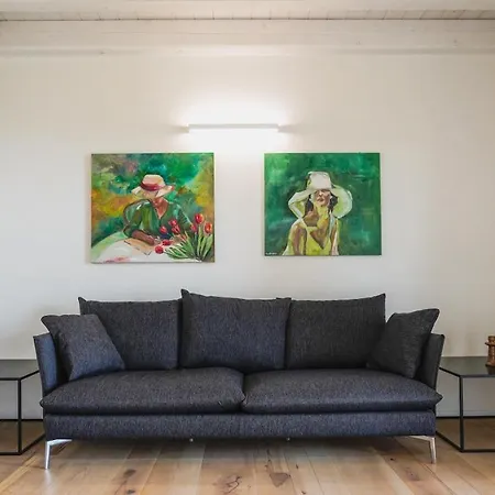 Casa Olivi アパートホテル